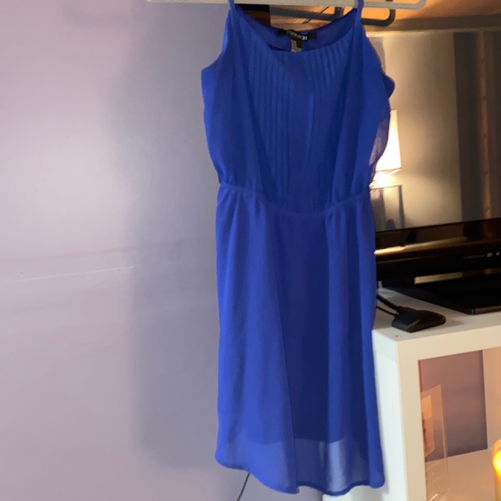 blue dress
